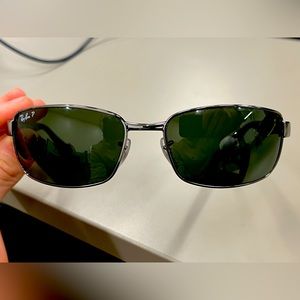 Raybans only worn a few times. Sick look give big terminator vibes